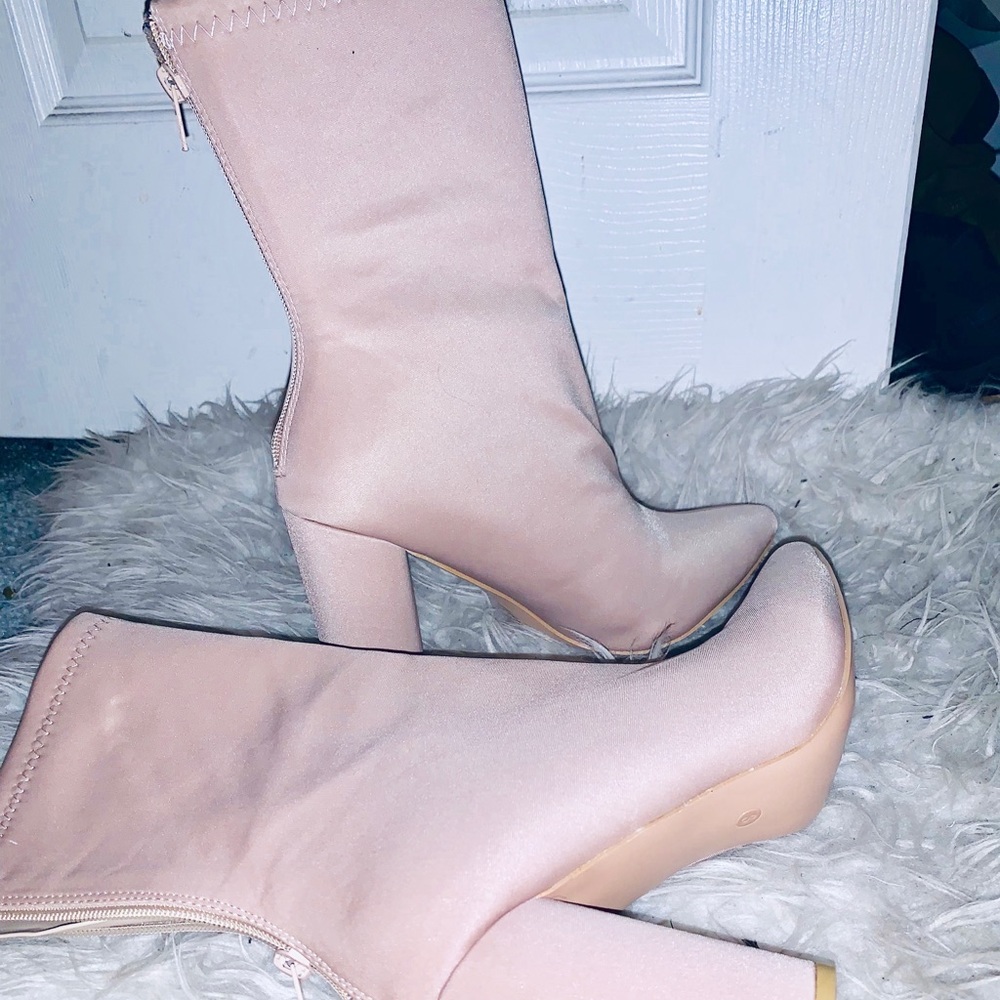 Brand New Nude Pointy Toe Boots😍 - Picture 3 of 3